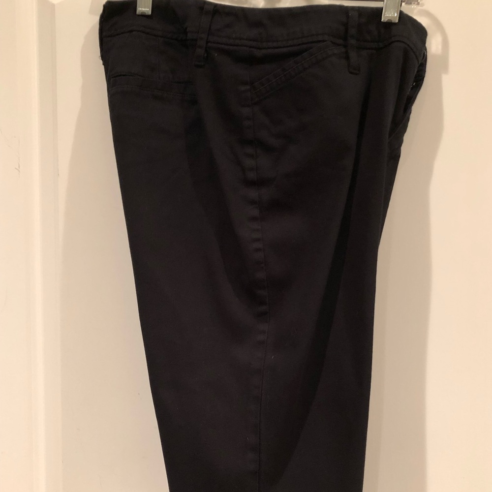 St John’s Bay Black Capri Pants Size 12 Petite